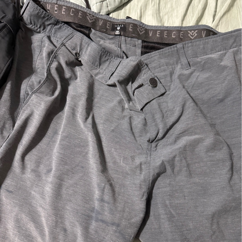 Veece/Buckle Men’s stretch walk shorts